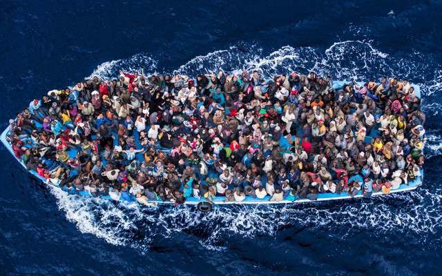 Tai nạn thảm khốc ở Địa Trung Hải: Chìm tàu, hơn 200 người chết