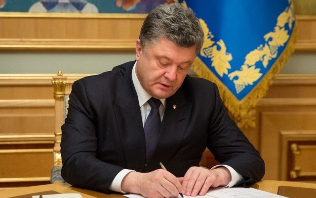 Tổng thống Ukraine sa thải đại sứ tại Mỹ vì trung thành với cựu tổng thống Yanukovych