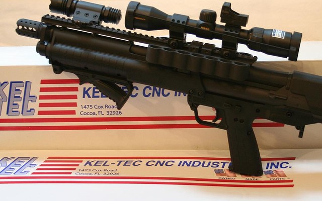 Kel-Tec KSG - Shotgun bullpup độc đáo với 2 ống chứa đạn