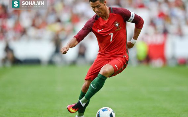 Ronaldo đánh đầu như đại bác, Bồ Đào Nha có mưa bàn thắng