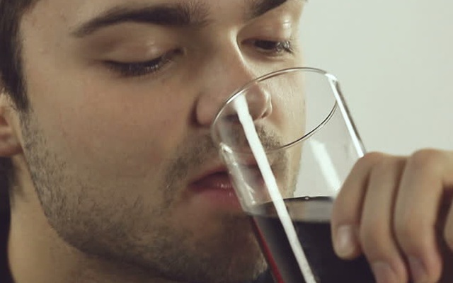 Những loại đồ uống ảnh hưởng xấu đến sức khỏe đàn ông