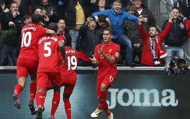 Nhọc nhằn trước Thiên Nga, Liverpool thách thức Man City