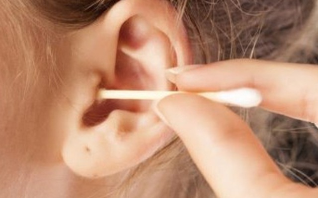 10 thứ bạn không nên nhét vào tai