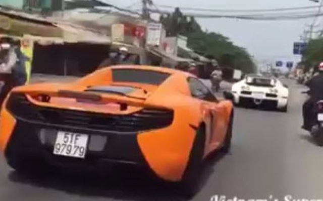 Cặp đôi McLaren, Bugatti "nổi loạn" giữa Sài Thành
