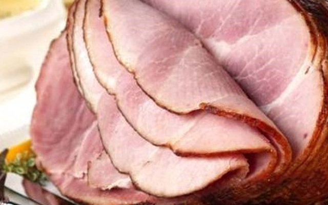 Thịt xông khói: “Sát thủ” gây bệnh ung thư xếp ngang hàng với thuốc lá