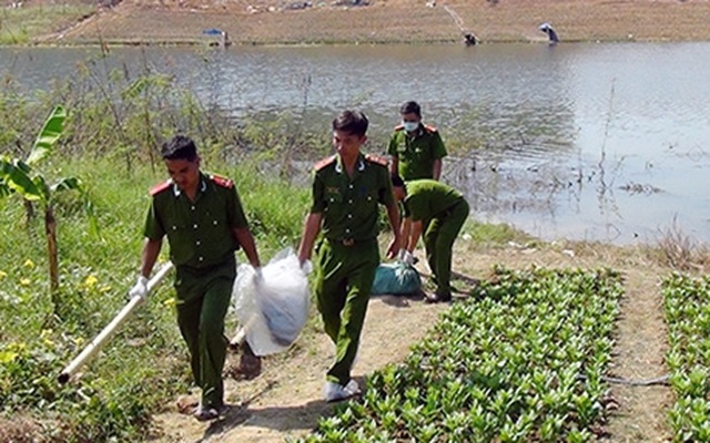 Phát hiện người đàn ông bị giết, phi tang dưới hồ