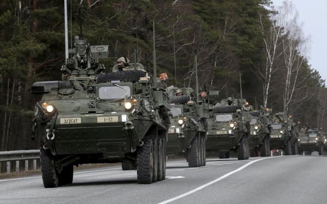 NATO cứng rắn: 300 nghìn binh lính báo động sẵn sàng chiến đấu với Nga!