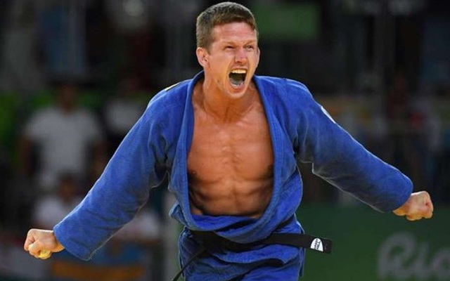 Võ sỹ judo đoạt huy chương Olympic bị đấm tím mặt ở Rio