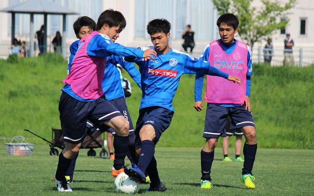 Mito Hollyhock 1-1 Giravanz Kitakyushu: Lần đầu của Công Phượng