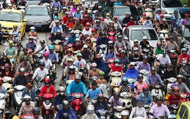 TS. Đinh Thị Thanh Bình: Hà Nội chỉ có thể cấm xe máy ở quy mô… thí điểm