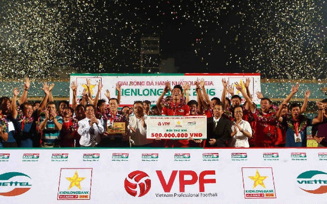 HLV Vương Tiến Dũng: 'Viettel xứng đáng lên V.League 2017'