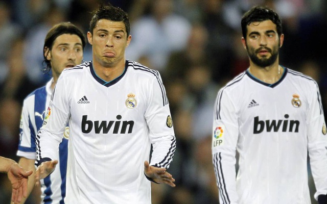Cựu sao Real: Mọi người không biết về con người thật của Ronaldo...