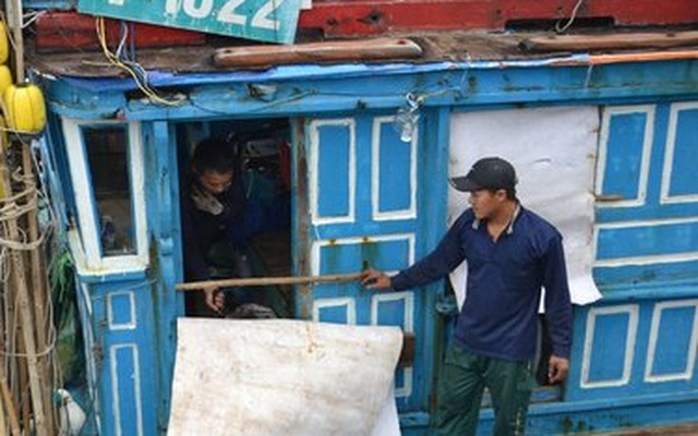 Tàu vỏ thép Trung Quốc tông thẳng vào tàu cá Việt Nam