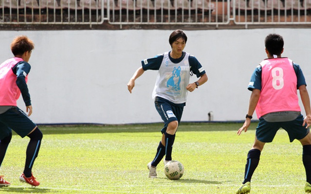 Ẩn ý sau việc "cấm" Tuấn Anh ghi bàn của Yokohama FC