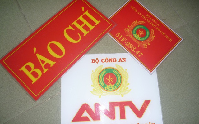 Xử phạt hành chính tài xế dùng thẻ nhà báo, logo truyền hình ANTV giả
