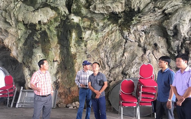 Vịnh Hạ Long: Dạ tiệc hang động đến hết năm vì trót ký