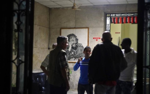 Người dân Cuba đau đớn khi nghe tin lãnh tụ qua đời