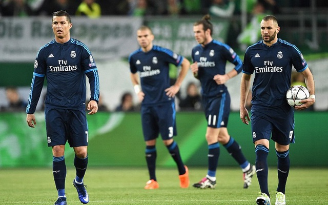 Ronaldo, Bale choáng váng, Zidane nhận cú sốc lớn trên đất Đức