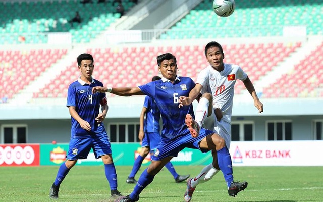 Hòa kịch tính CLB Nhật, U19 Việt Nam vào Chung kết mà lo