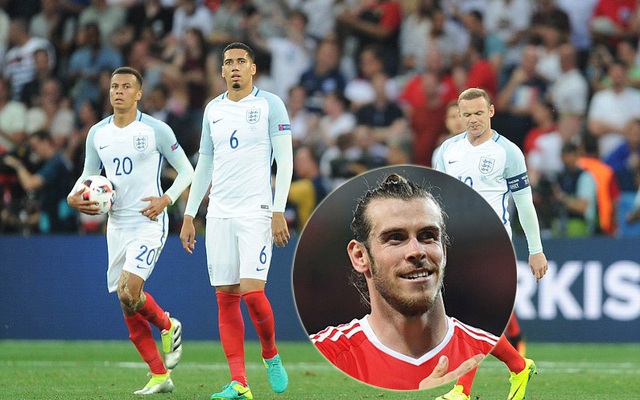 CLIP: Gareth Bale và đồng đội gào thét khi Anh "dính đòn"
