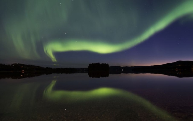 24h qua ảnh: Bắc cực quang tuyệt đẹp ở Thụy Điển