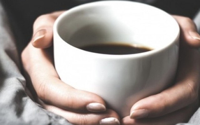 4 dấu hiệu cảnh báo khi uống nhiều cà phê