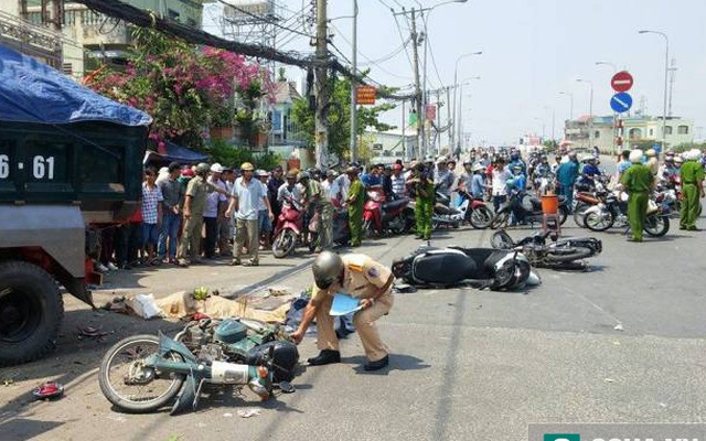 Hiện trường tai nạn thảm khốc làm 9 người thương vong ở TP HCM