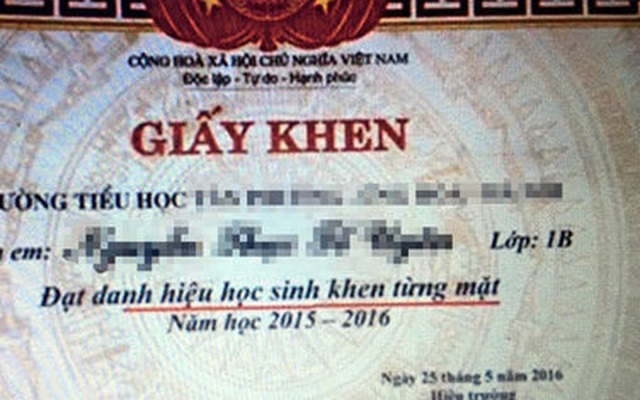 Thu hồi 149 giấy khen “khen từng mặt”