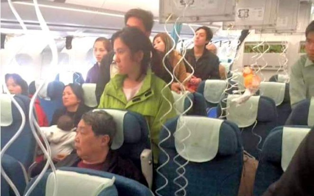 Máy bay A350 của VNA gặp sự cố, hàng trăm hành khách hoảng loạn