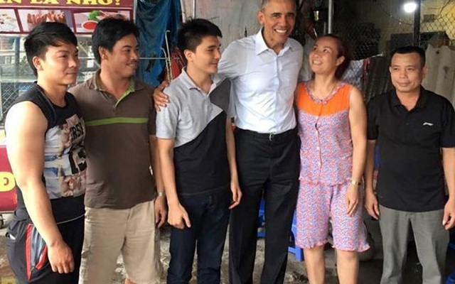 15 hình ảnh thân thiện của Tổng thống Obama ở Việt Nam