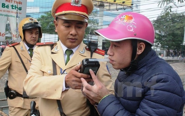 Say rượu, vào trụ sở Bộ Giao thông Vận tải gây tai nạn rồi bỏ chạy