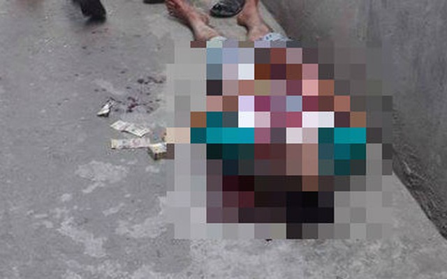 Hà Nội: Nam thanh niên mượn dao của chủ quán cắt cổ tự tử sau khi ăn sáng