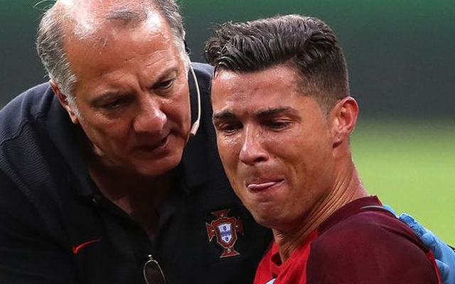 Chị gái Ronaldo tuyên bố quá "sốc" về chấn thương của em trai