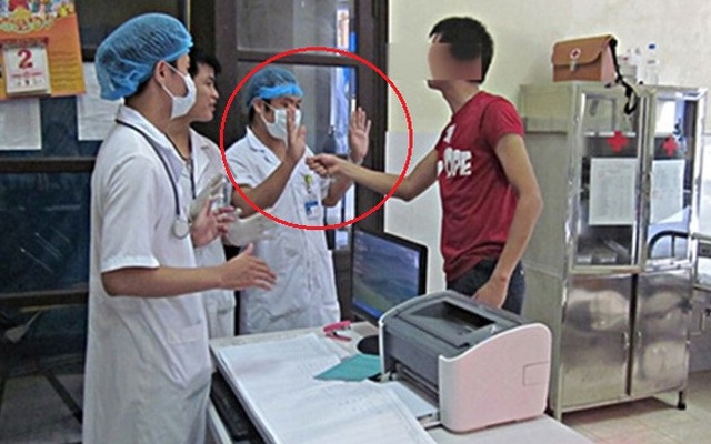 Chuyện những bác sĩ Việt Nam buộc phải "tháo chạy" khỏi bệnh nhân