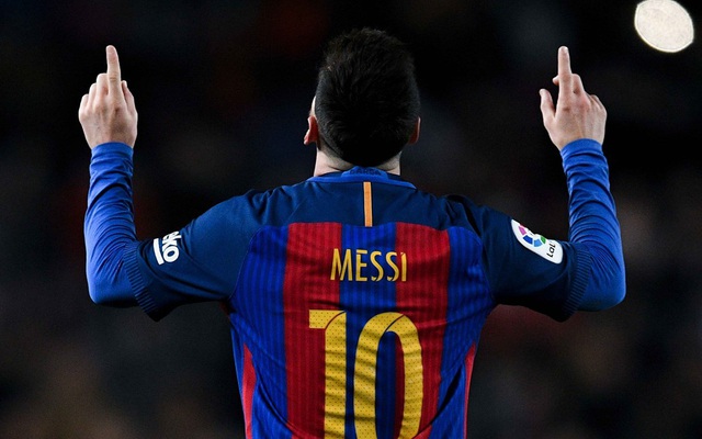 Messi "siêu hoàn hảo", Barca tiếp tục bám đuổi Real Madrid