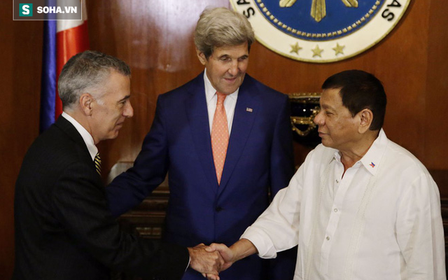 Tổng thống Duterte cáo buộc Đại sứ Mỹ là "chuyên gia lật đổ chính phủ nước ngoài"