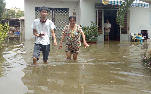 "Hơn 10 năm nay, chỉ mong một lần mưa mà nhà tôi không bị ngập"