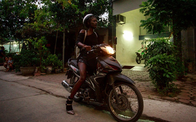 Cuộc sống mưu sinh của người mẫu Châu Phi tại Việt Nam