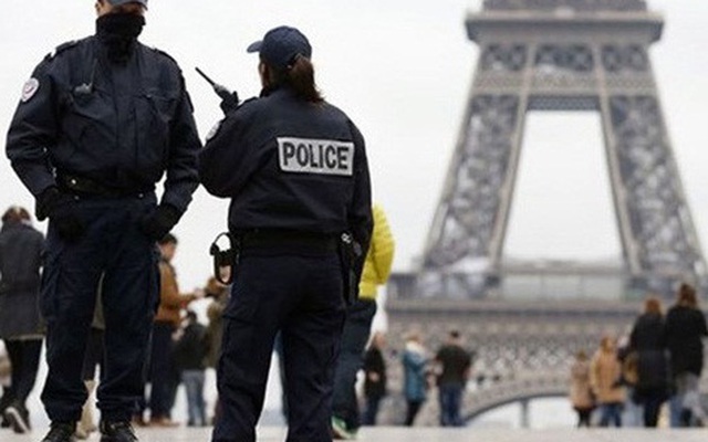 SỐC: Cảnh sát Pháp bị IS giết hại dã man