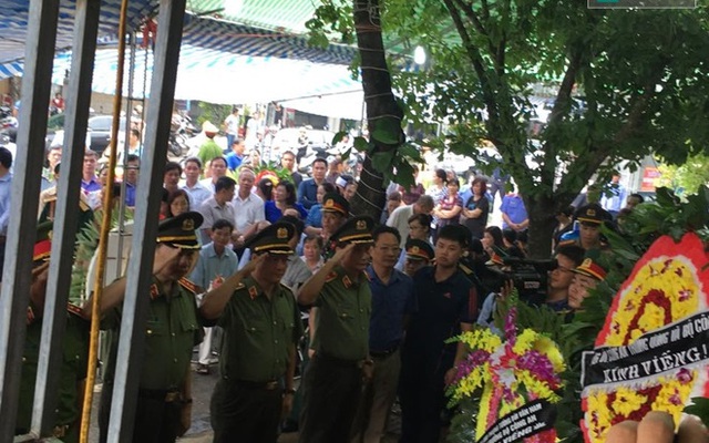 Tướng Tô Lâm viếng đám tang Bí thư, chủ tịch HĐND Yên Bái