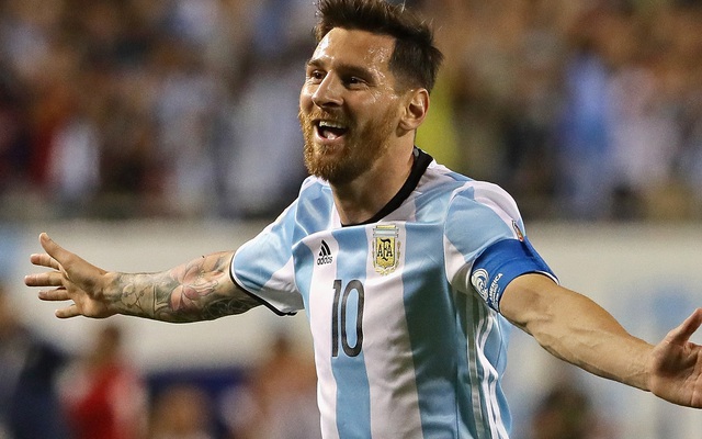 Messi phá lời thề, trở lại cứu vớt Argentina