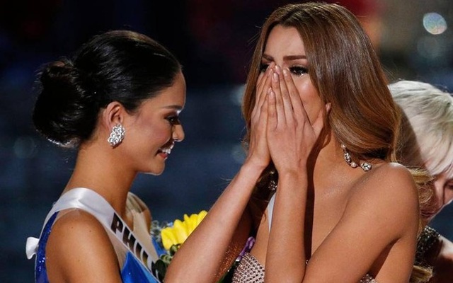 Cuộc chiến nảy lửa giữa Tân Hoa hậu Hoàn vũ và Hoa hậu Colombia