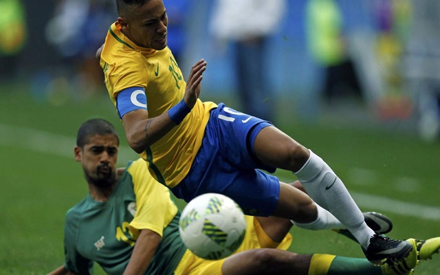 Neymar "câm lặng", Brazil tiếp tục khốn đốn