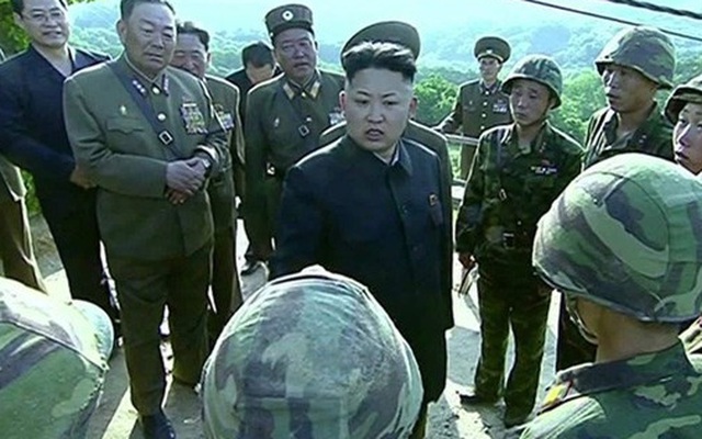 "Kim Jong-un quá trẻ và bốc đồng”