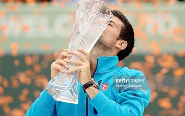 Djokovic lập hàng loạt kỷ lục trong ngày vô địch Miami Masters