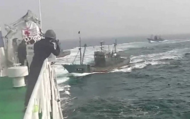 Tàu Hàn Quốc nã đạn vào tàu đánh cá trái phép Trung Quốc