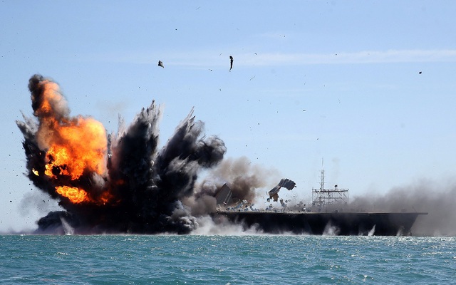 Tàu sân bay Liêu Ninh tập trận ở Biển Đông: Mồi ngon cho tên lửa bờ và các loại hỏa lực?