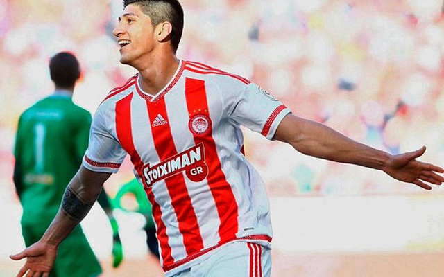 Tiền đạo điển trai của CLB Olympiakos bị bắt cóc