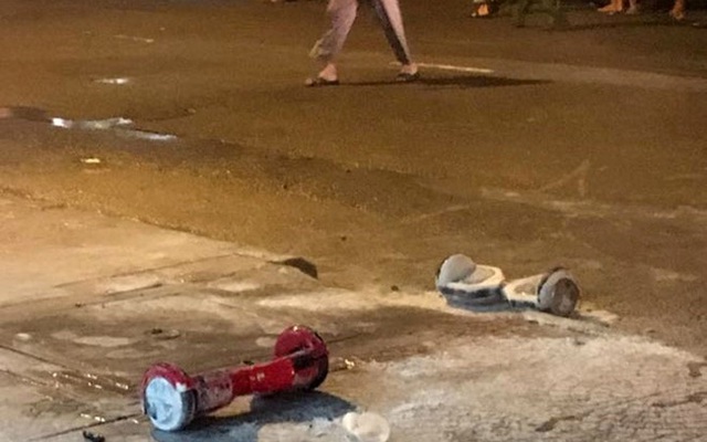 Clip xe điện cân bằng tự phát nổ giữa phố Sài Gòn