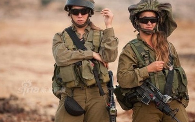 [ẢNH] "Bóng hồng sa mạc" trong Quân đội Israel